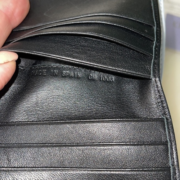 Authentic CHRISTIAN DIOR #2 NAVY BLUE & CREAM BIFOLD SNAP WALLET WITH BOX - Picture 11 of 12